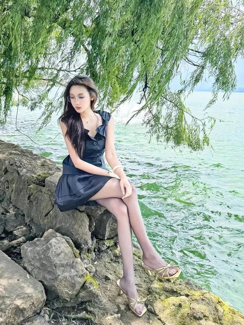 深夜书店的客人封面